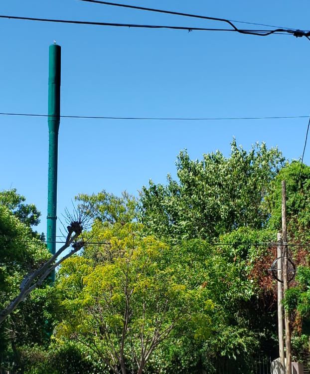 Quisieron instalar una antena en el centro de Funes y desataron las quejas de los vecinos